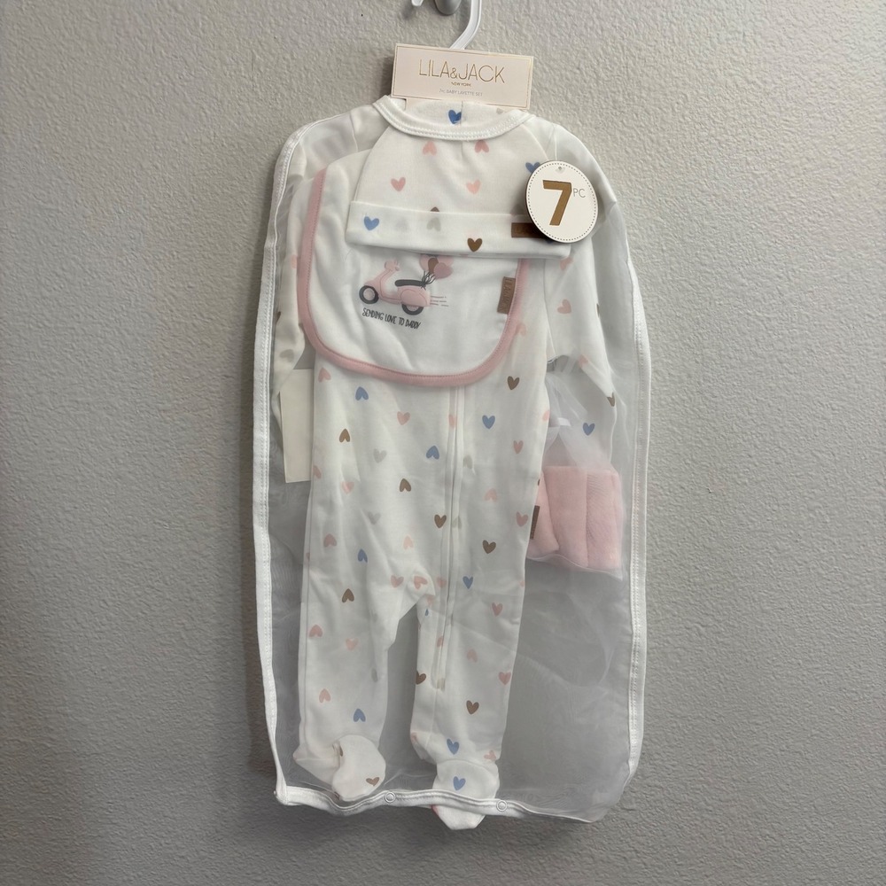 Lila & Jack Girls 6-9M White Heart 7PC Layette Set NWT Footie Bodysuit Bib Hat